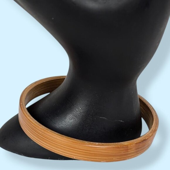 (2/$20) Vintage Wood Bangle Bracelet - Picture 1 of 5